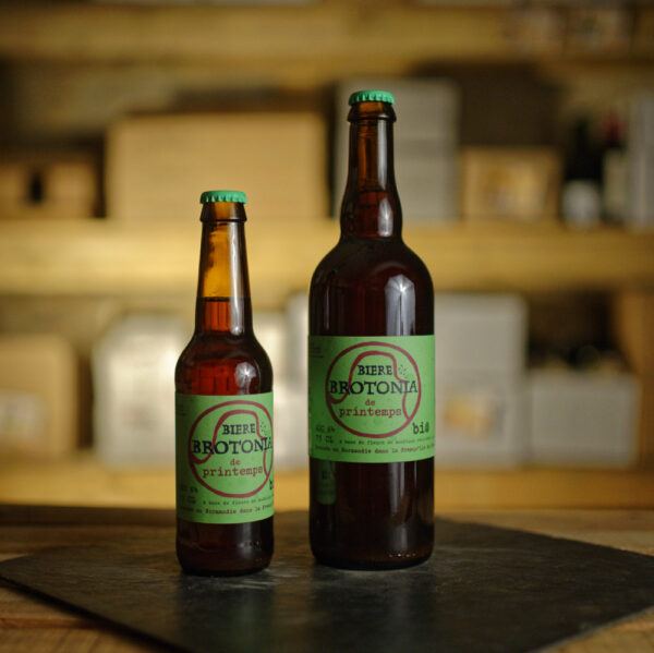 Bière triple Poule Vorde